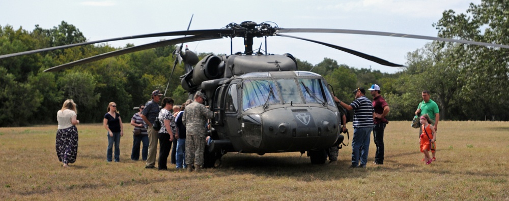 Texas aviators prepare for deployment with farewell ceremony