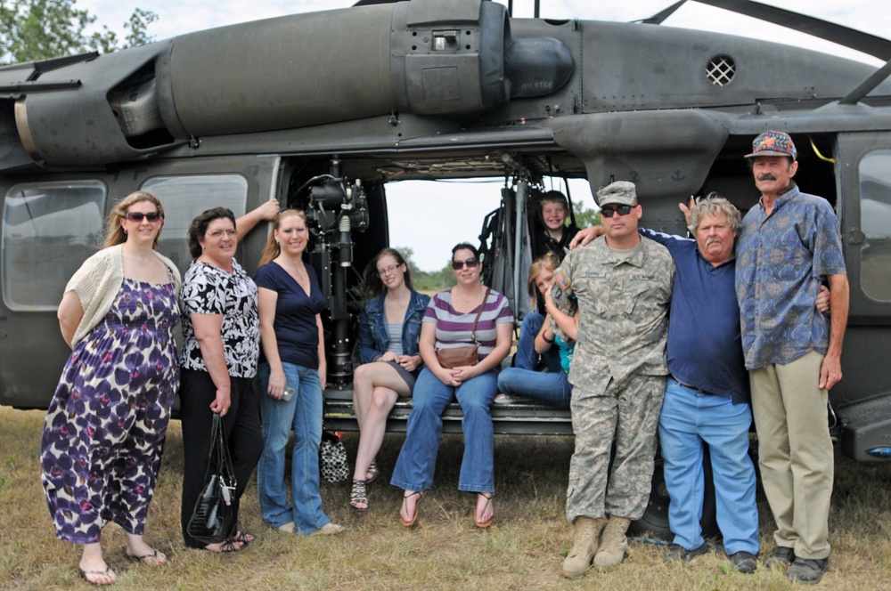 Texas aviators prepare for deployment with farewell ceremony