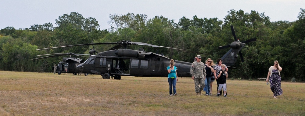 Texas aviators prepare for deployment with farewell ceremony