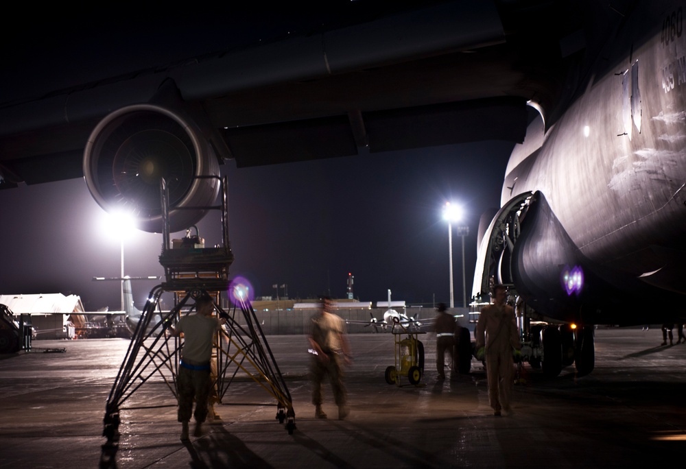 Airmen, soldiers team up for Galactic Task