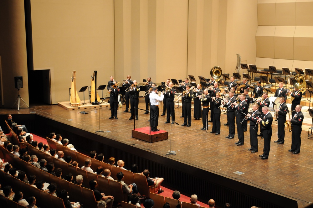 US 7th Fleet band performance in Yokosuka