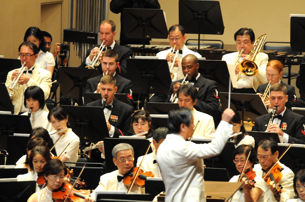 US 7th Fleet band performance in Yokosuka