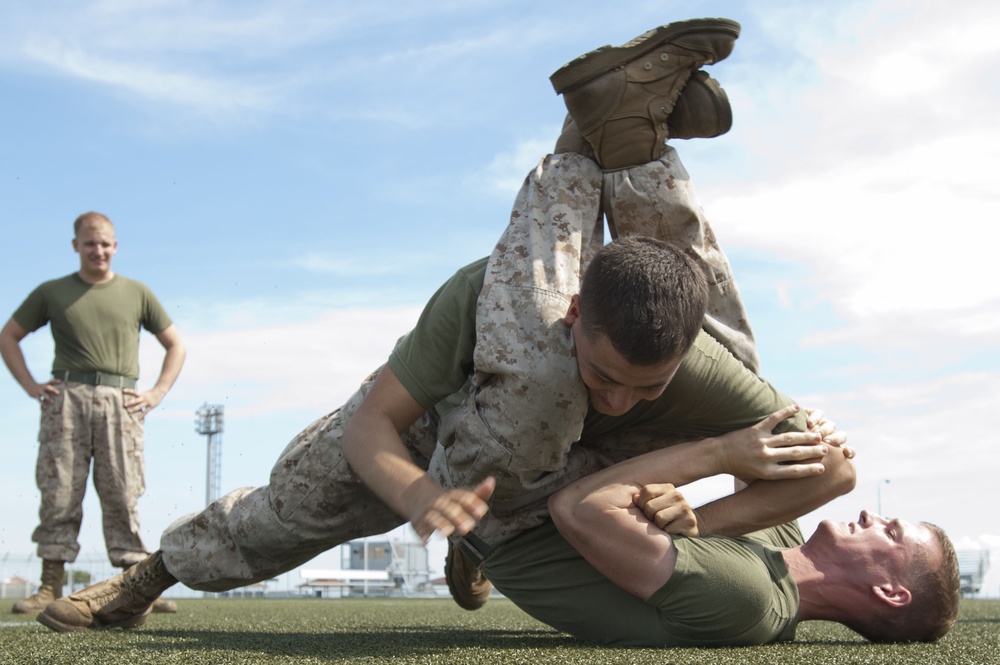 Marines learn MCMAP techniques