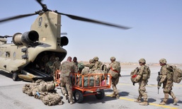 Soldiers board Chinook