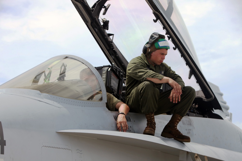 US Marine Fighter Attack Squadron 225 gears up for Valiant Shield 2012