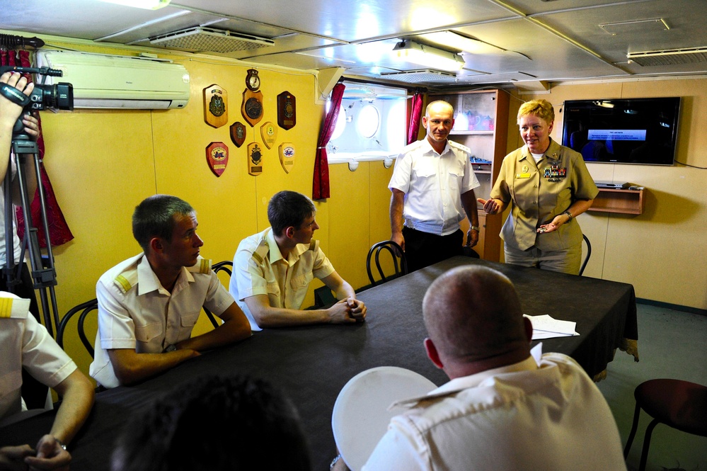 CNE-CNA fleet master chief meets Ukraineâ€™s first MCPON, tours naval facilities