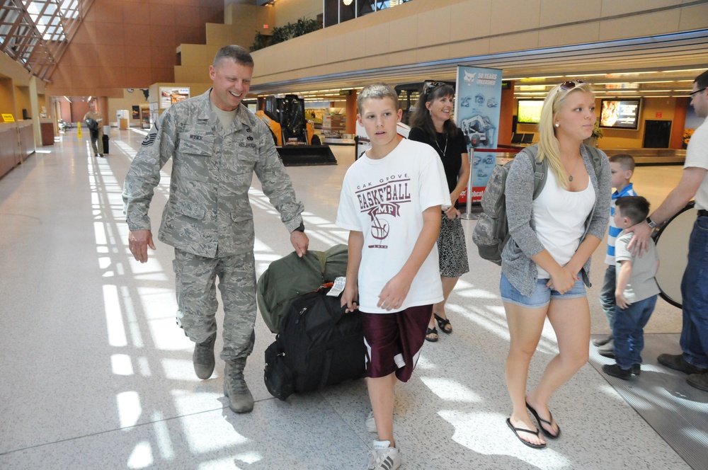 Soldier returns home