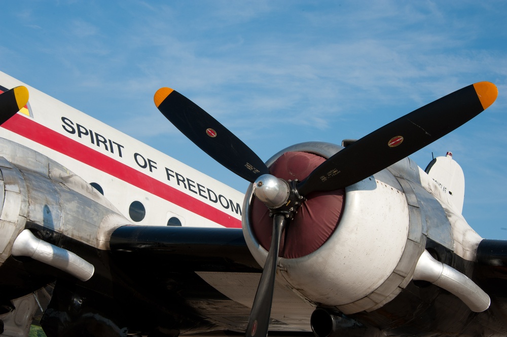GOE static displays: C-54 Skymaster Flying Museum