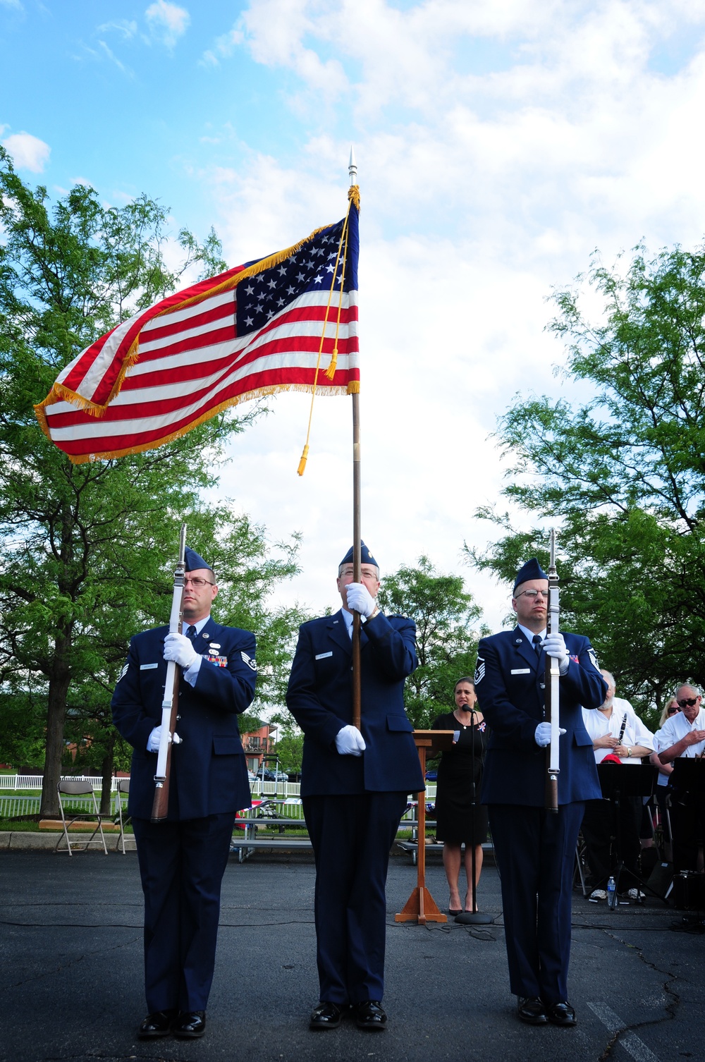 180th Fighter Wing airmen honor vets
