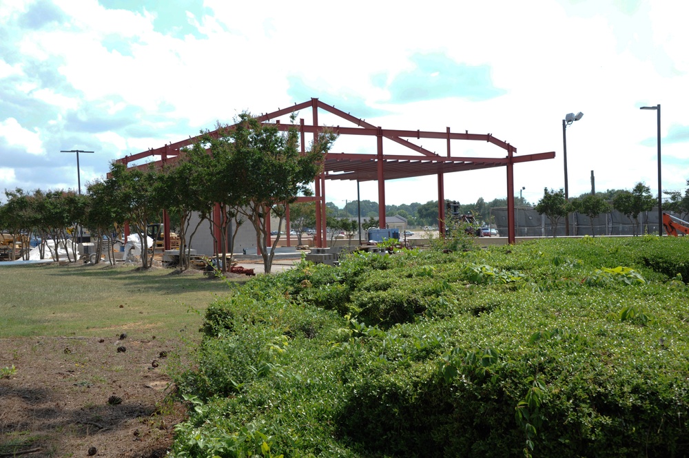Dickinson gate construction