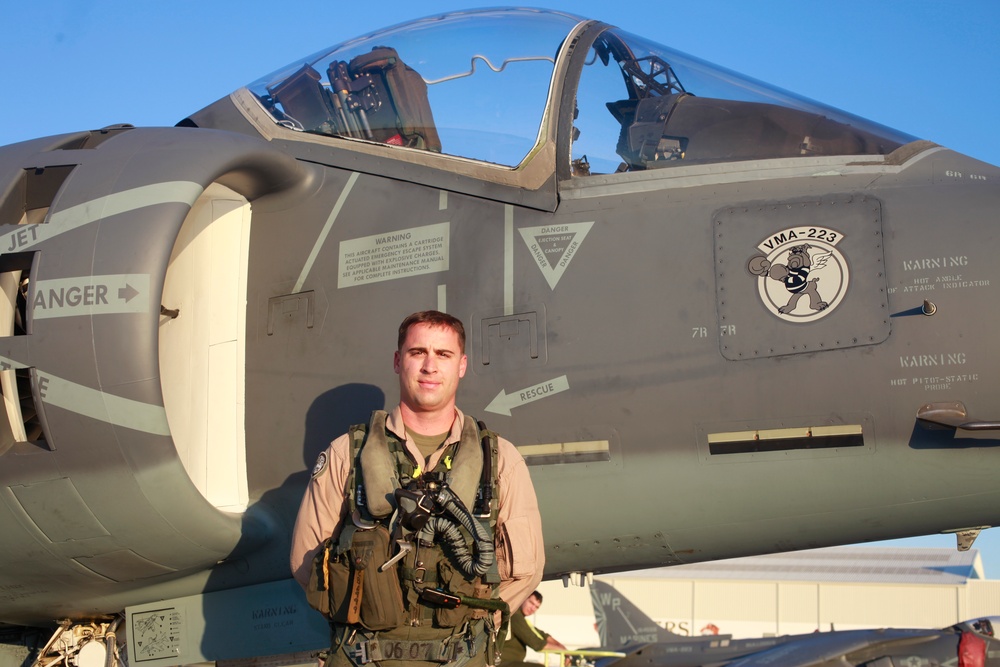 Capt. Brandt flies Harrier demo at Duluth Air Show