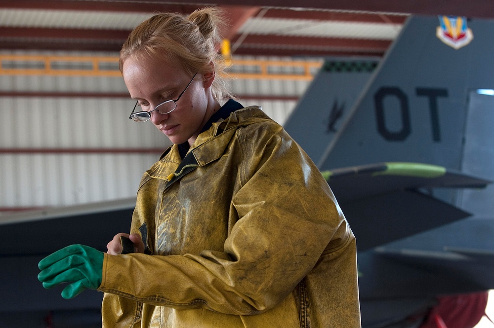 757th AMXS cleans aircraft