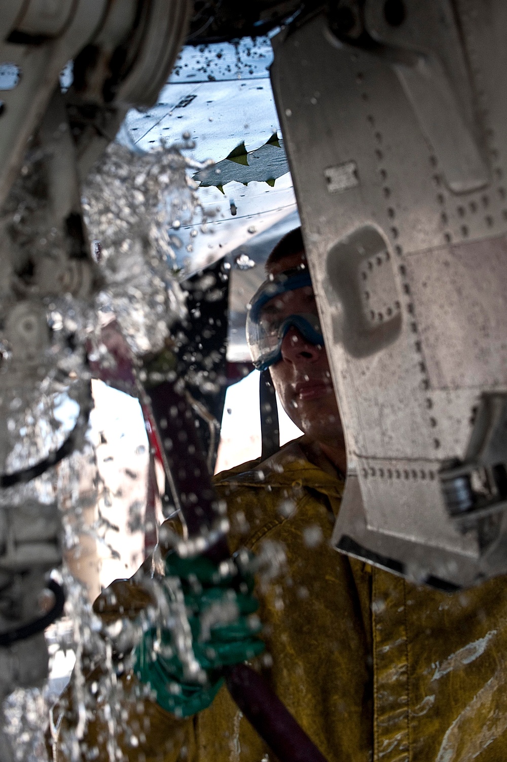 757th AMXS cleans aircraft