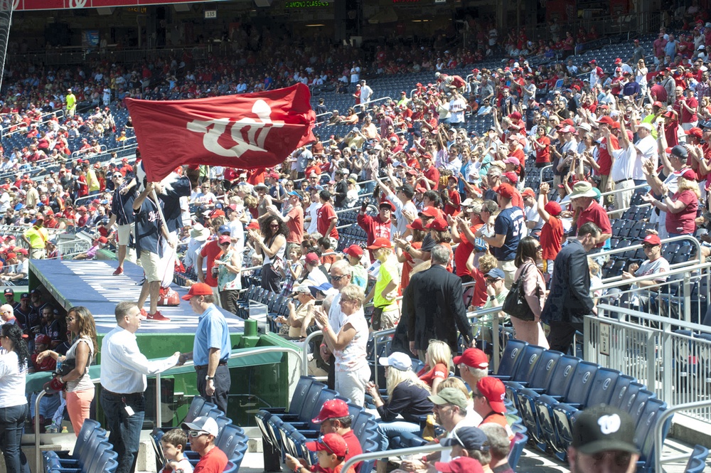 Adm. Winnefeld Jr. at Nationals game