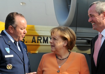 ILA 2012 features US military aircraft