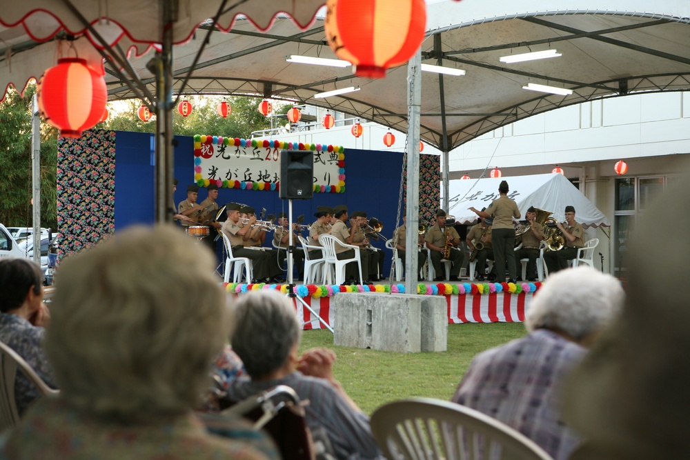 7th Comm celebrates friendship with nursing home