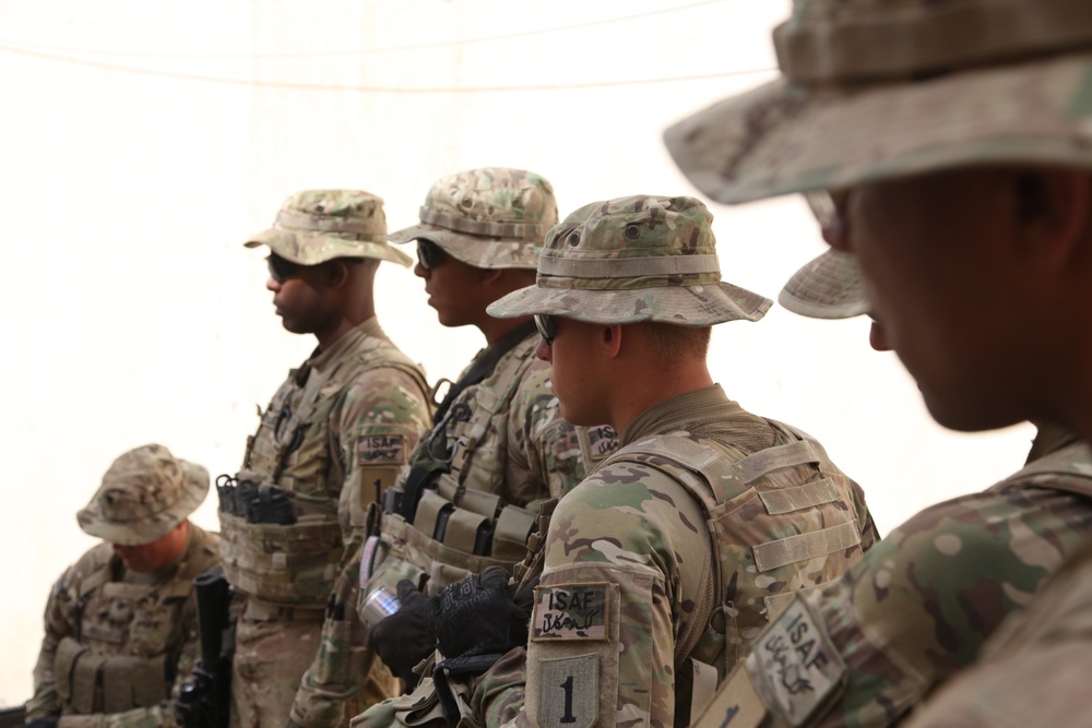 4th Infantry Brigade Combat Team, 1st Infantry Division soldiers prepare for a mission