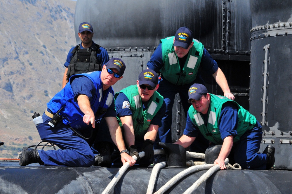 USS Florida visits Greece