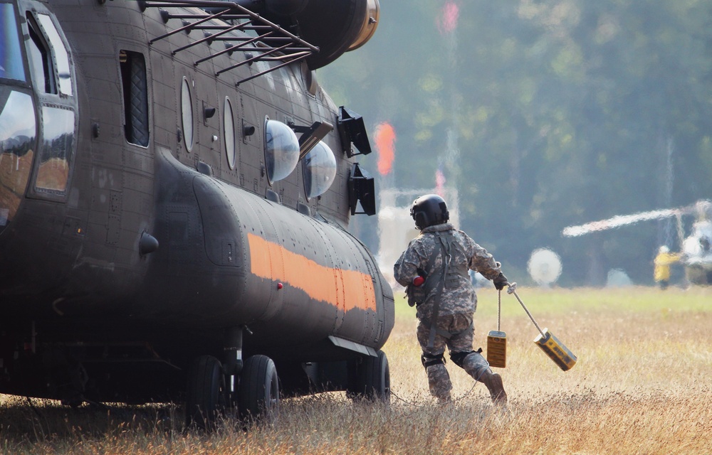 Soldiers battle wildfire