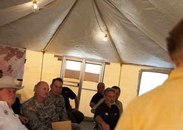Governor Butch Otter visits Guardsmen