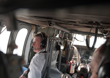 Governor Butch Otter visits Guardsmen