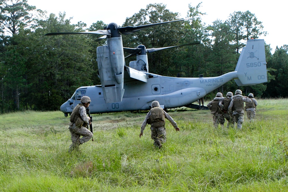 8th Marine’s Regimental Headquarters takes to the field