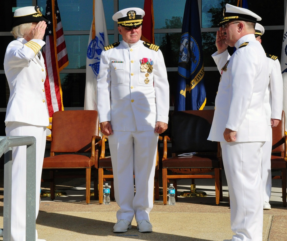 Naval Medical Research Unit welcomes new commander