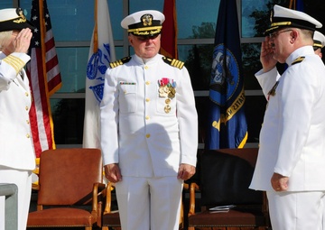 Naval Medical Research Unit welcomes new commander