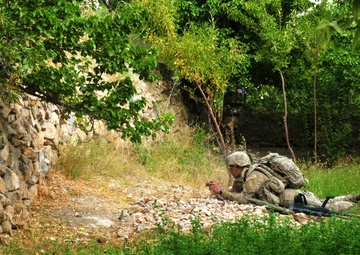 Australian engineers step out into danger