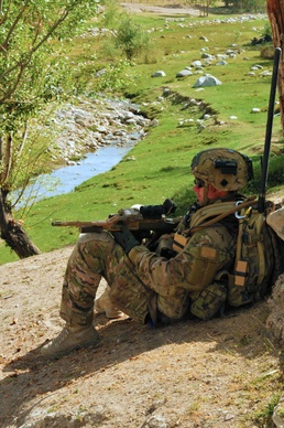 Australian engineers step out into danger