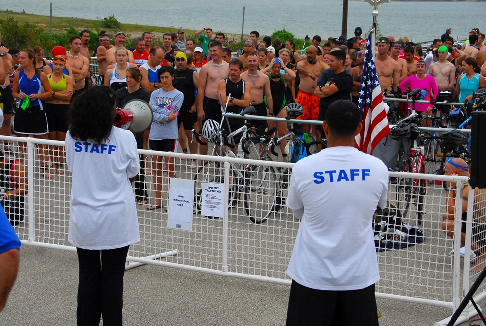Despite threat of bad weather, many turn out for annual triathlon