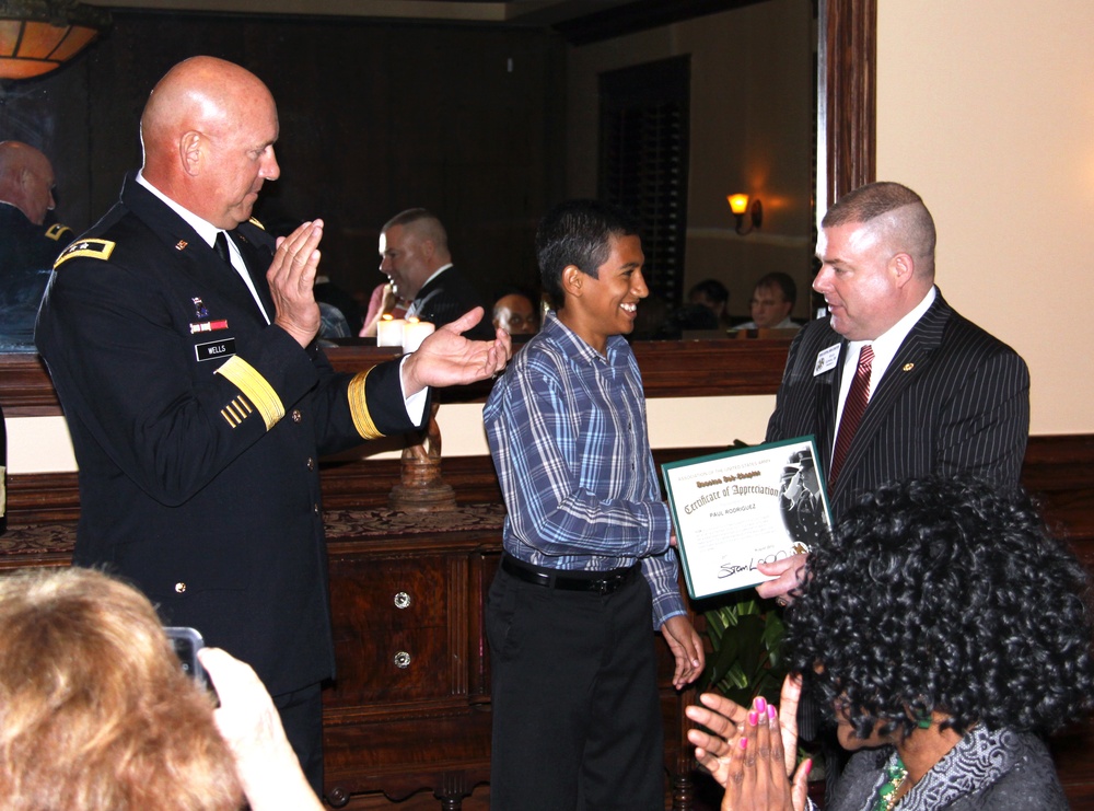 Army Reserve senior leaders gather to recognize student