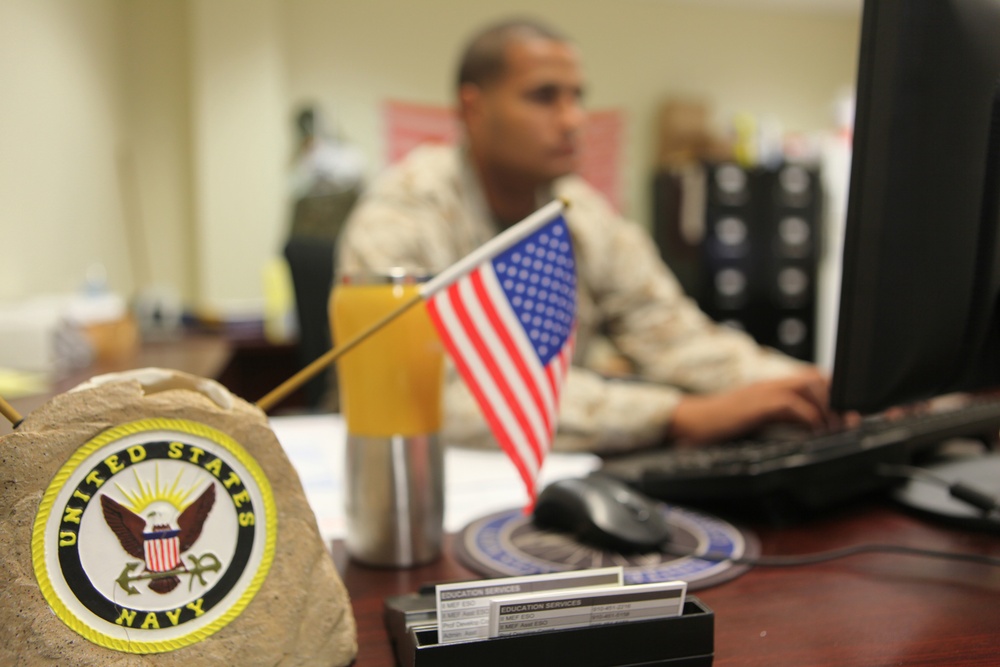 Sailor receives the Chief Hospital Corpsman George William &quot;Doc&quot; Piercy award for outstanding performance