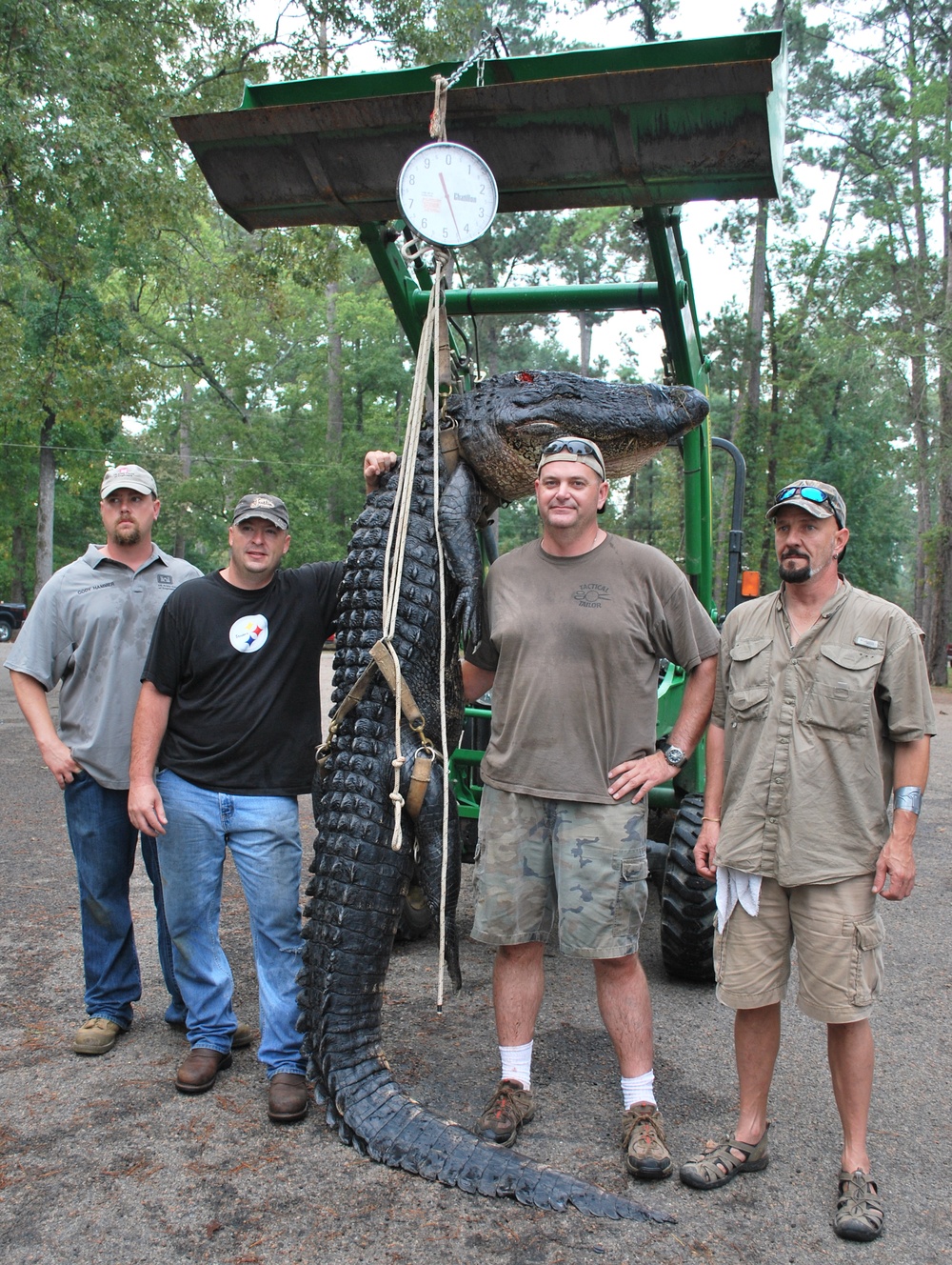 Warrior hunt at BA Steinhagen Lake nets monster gator for recovering soldiers, veterans