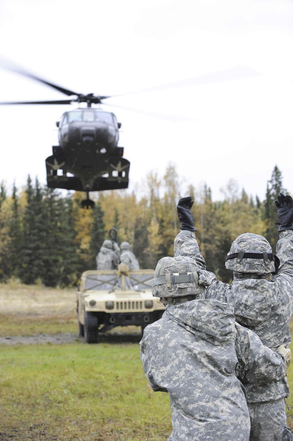 Forward Support Company, 6th Engineer Battalion slingload operations