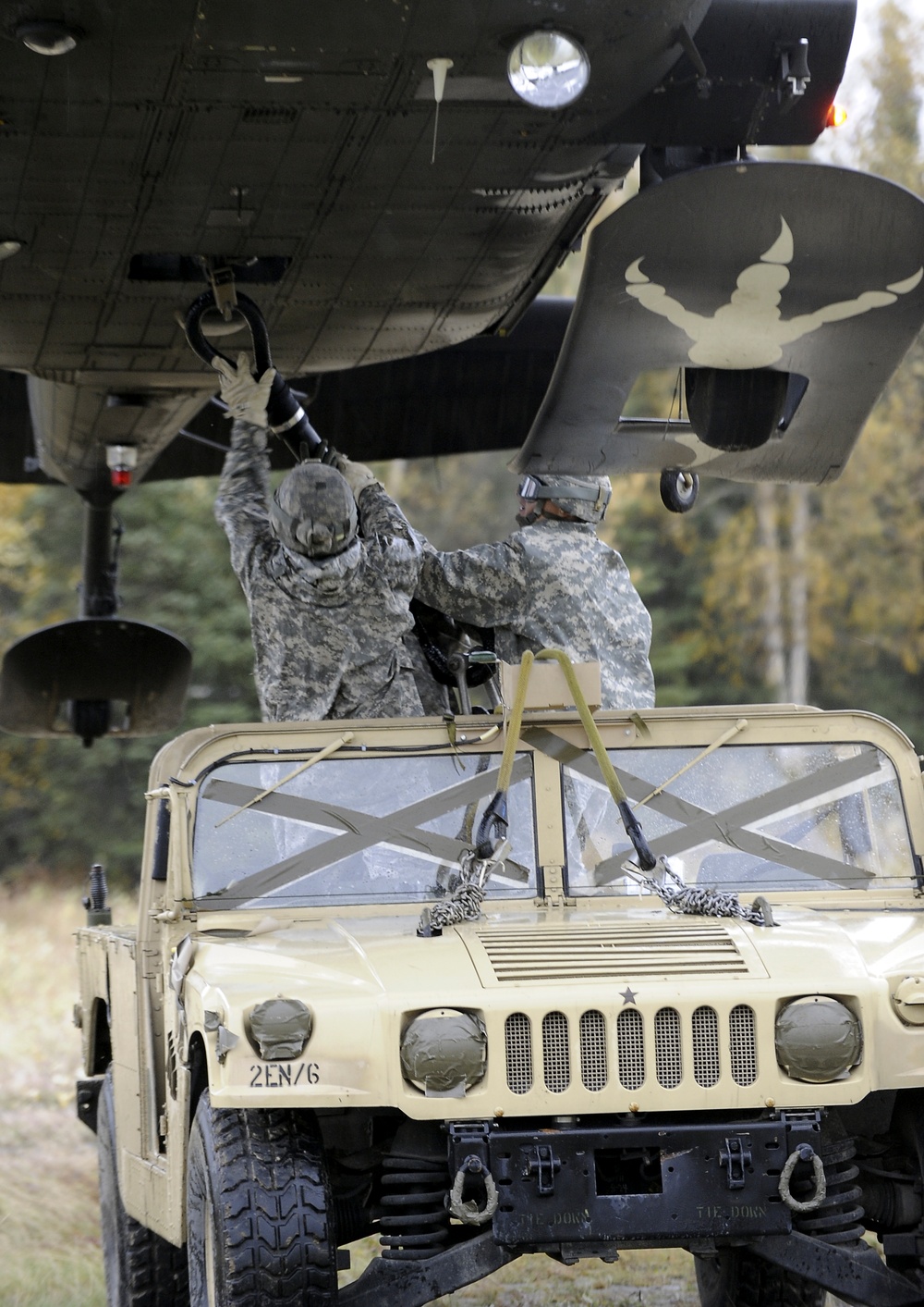 Forward Support Company, 6th Engineer Battalion slingload operations