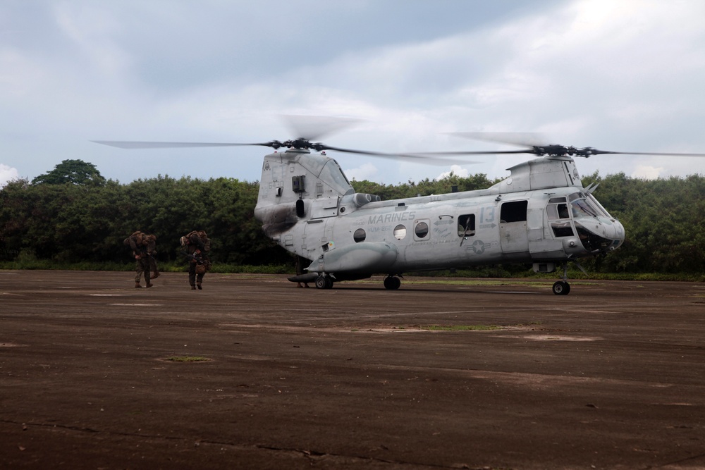 DVIDS - Images - CERTEX 2012 mech raid [Image 10 of 14]