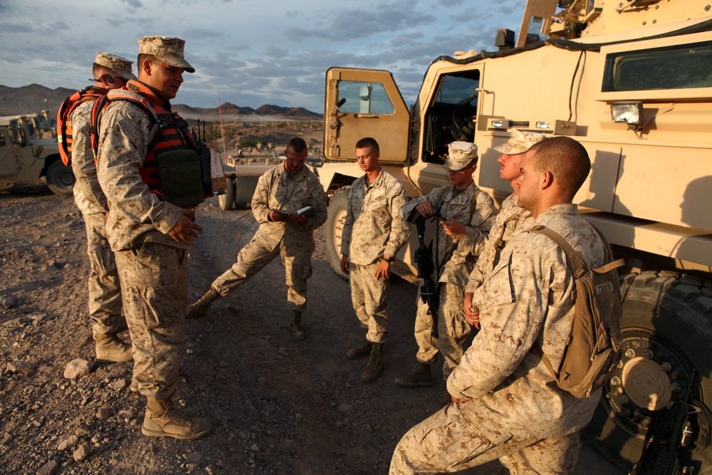 CLR-2 Marines Execute Combat Logistics Patrol Exercise