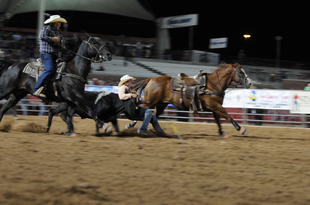 Service members enjoy Rodeo Night