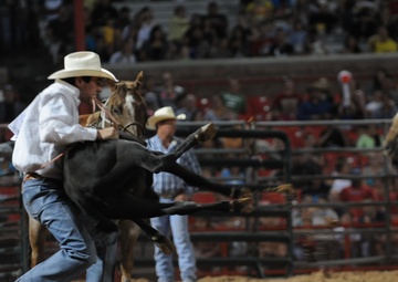 Service members enjoy Rodeo Night
