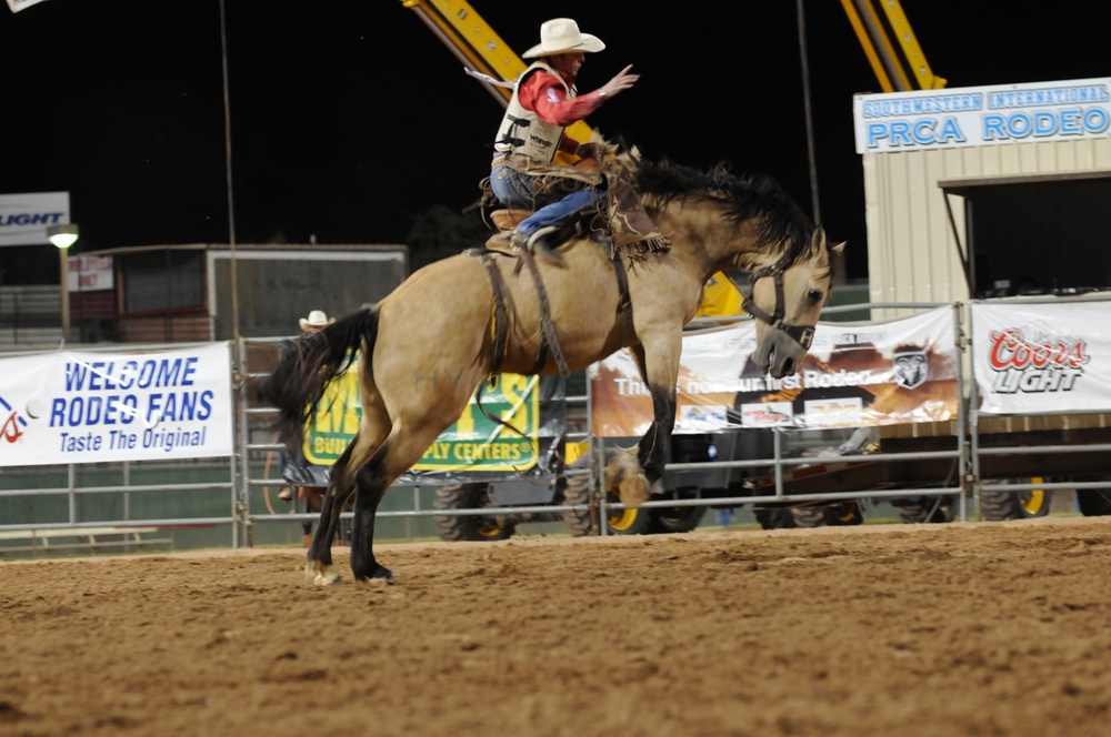 Service members enjoy Rodeo Night