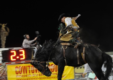 Service members enjoy Rodeo Night