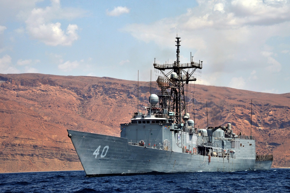 USS Halyburton in Gulf of Aden