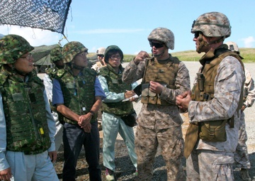 Marine provides cultural insight to training in Fuji
