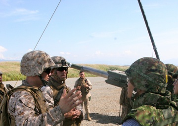 Marine provides cultural insight to training in Fuji