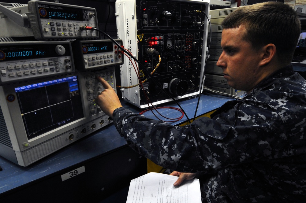 USS George HW Bush conducts carrier qualifications in Atlantic Ocean