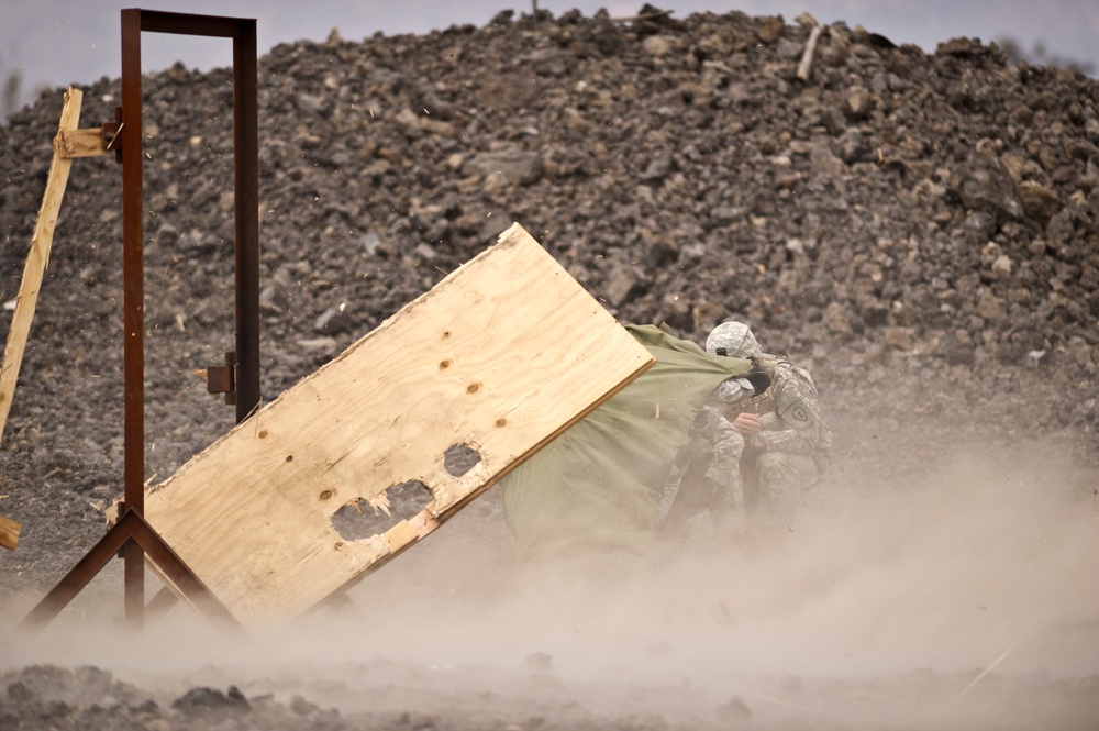 1-21 soldiers practice door breaching techniques with 66th Engineer Co.