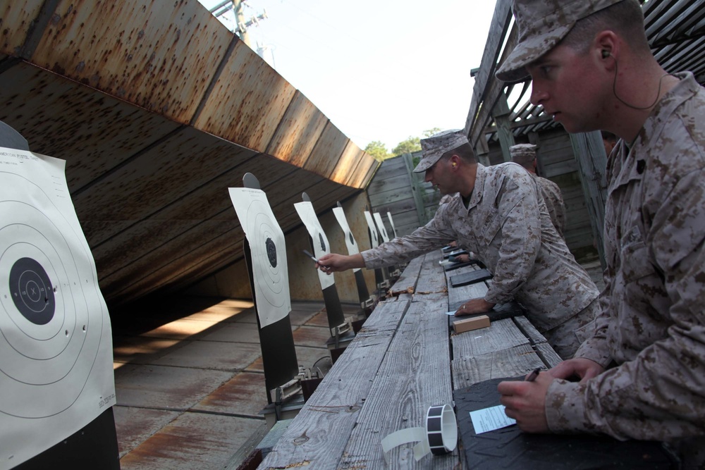 22nd MEU qualifies on the pistol range