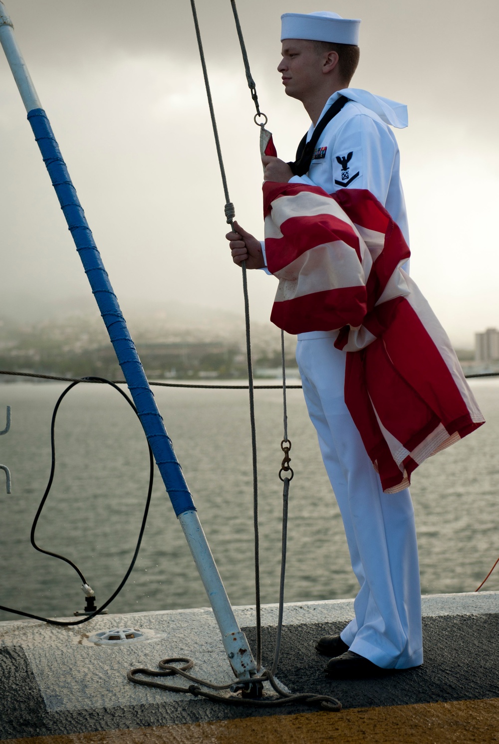 USS Peleliu pulls in to Pearl Harbor