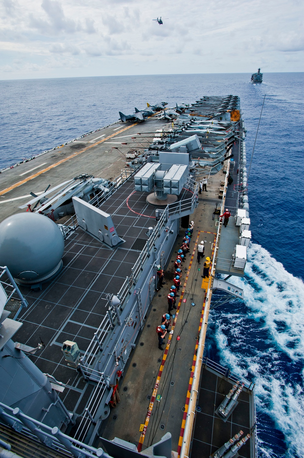 USS Bonhomme Richard replenishment at sea